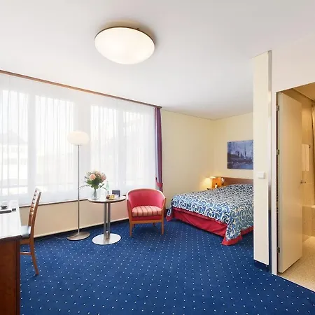 Glärnischhof By Trinity 4*